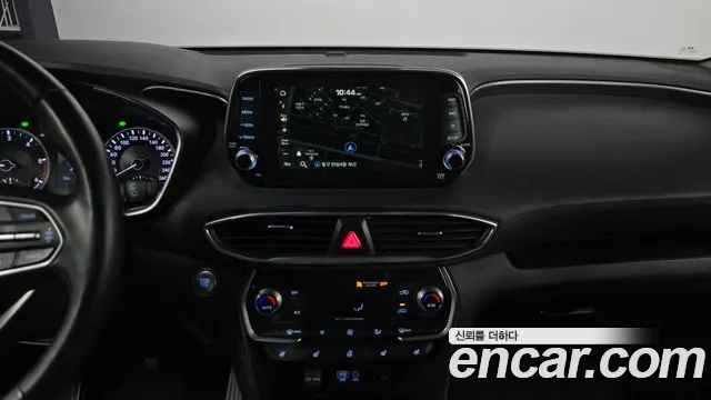 Hyundai Santafe 2019 — фото 18