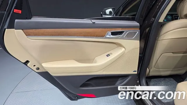 Genesis G80 2018 — фото 15