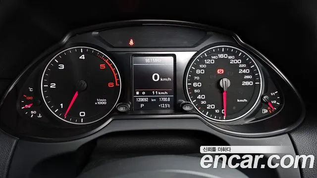 Audi Q5 2011 — фото 8