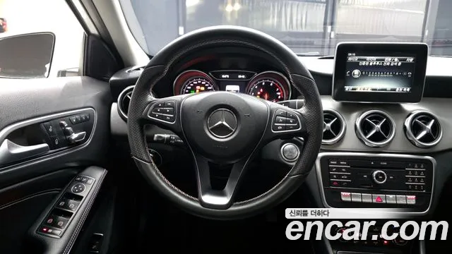Mercedes-Benz GLA-Class 2018 — фото 18