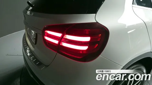 Mercedes-Benz GLA-Class 2018 — фото 9