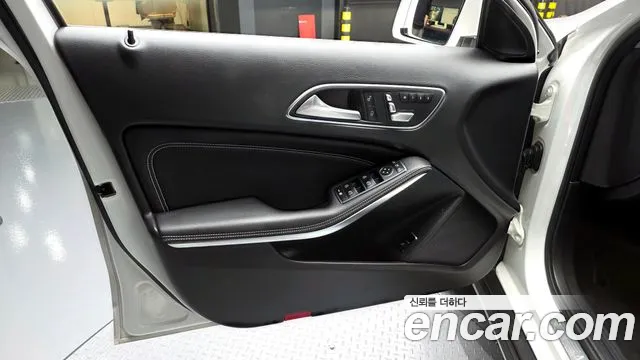 Mercedes-Benz GLA-Class 2018 — фото 14