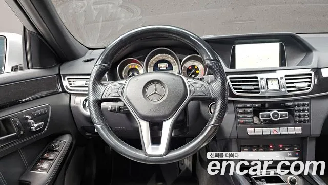 Mercedes-Benz E-Class 2014 — фото 13