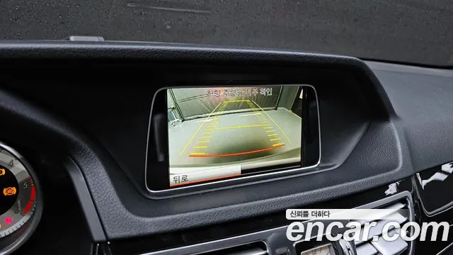 Mercedes-Benz E-Class 2014 — фото 15