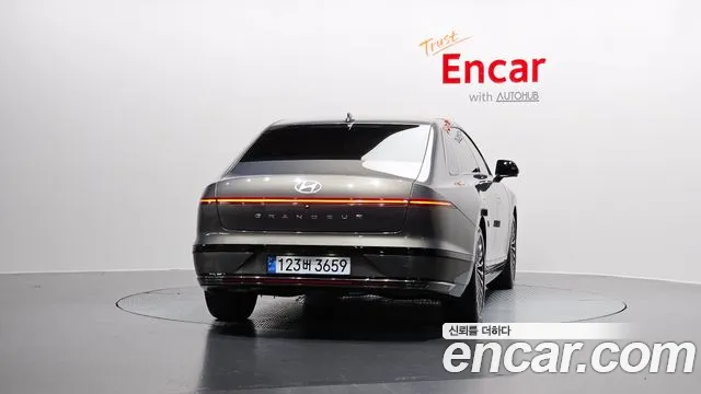 Hyundai Grandeur 2023 — фото 4