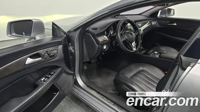 Mercedes-Benz CLS-Class 2012 — фото 10