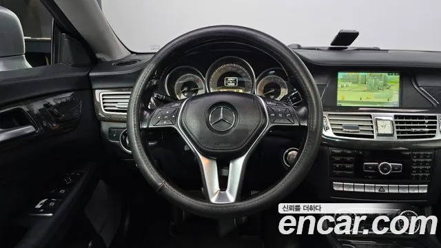 Mercedes-Benz CLS-Class 2012 — фото 12
