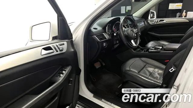 Mercedes-Benz GLE-Class 2018 — фото 13
