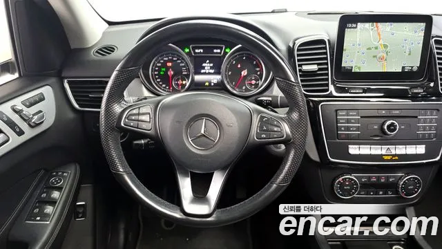 Mercedes-Benz GLE-Class 2018 — фото 19