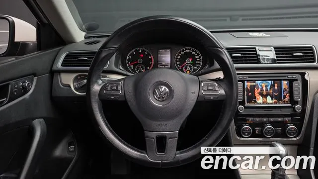 Volkswagen Passat 2015 — фото 13