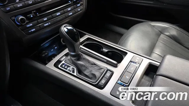 Hyundai Genesis 2016 — фото 9