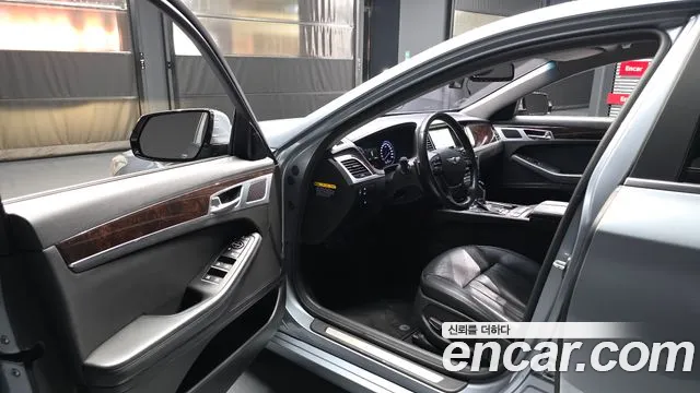 Hyundai Genesis 2016 — фото 10