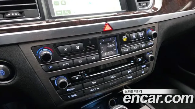 Hyundai Genesis 2016 — фото 16