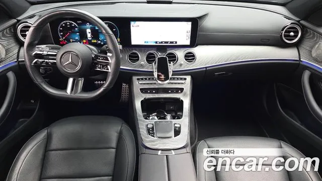 Mercedes-Benz E-Class 2022 — фото 10