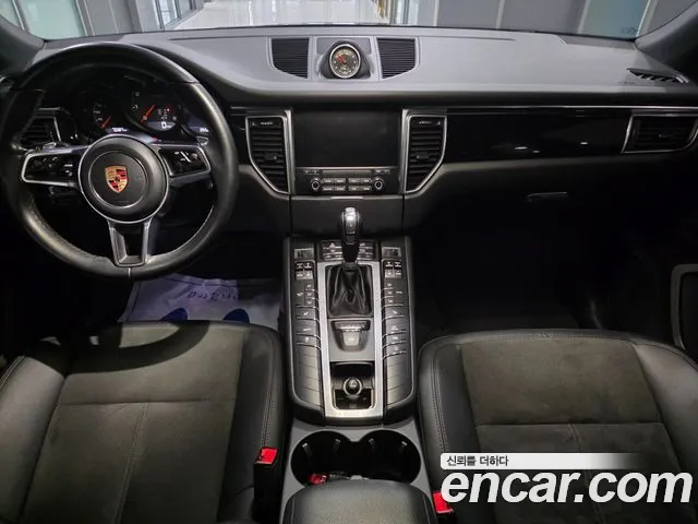 Porsche Macan 2018 — фото 7