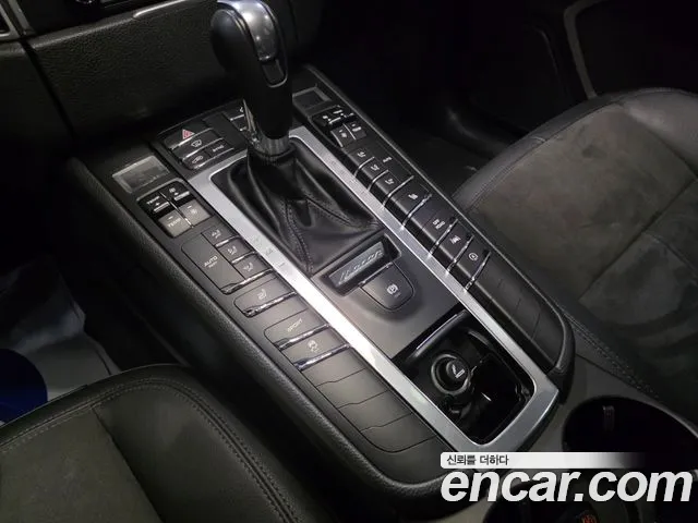 Porsche Macan 2018 — фото 9
