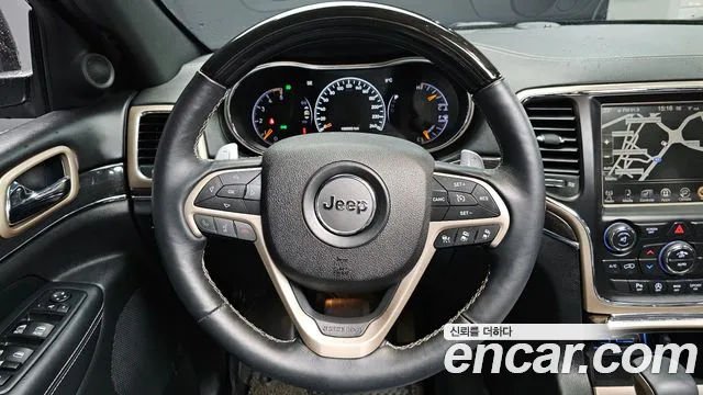 Jeep Cherokee 2016 — фото 12