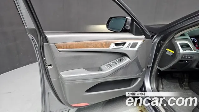 Hyundai Genesis 2014 — фото 14