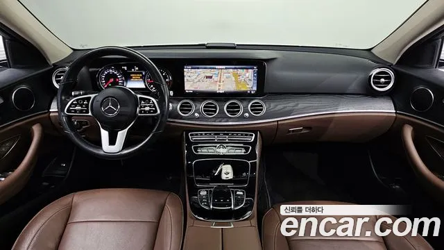 Mercedes-Benz E-Class 2019 — фото 9