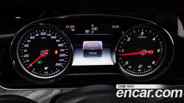 Mercedes-Benz E-Class 2019 — фото 10