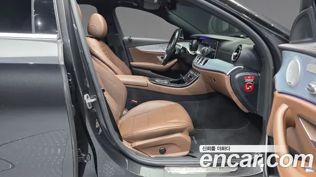 Mercedes-Benz E-Class 2021 — фото 17