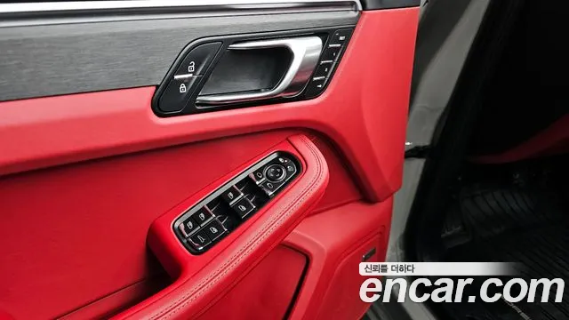 Porsche Macan 2021 — фото 19