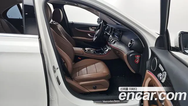 Mercedes-Benz E-Class 2020 — фото 17