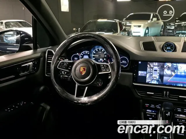 Porsche Cayenne 2021 — фото 9
