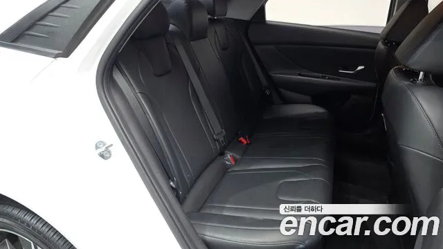 Hyundai AVANTE 2021 — фото 12