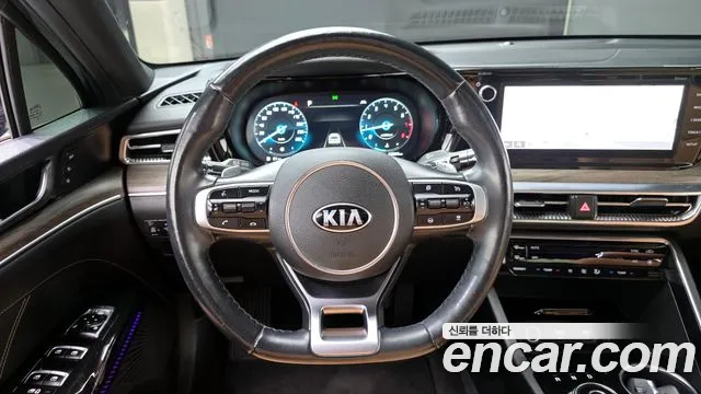 Kia K5 2021 — фото 19