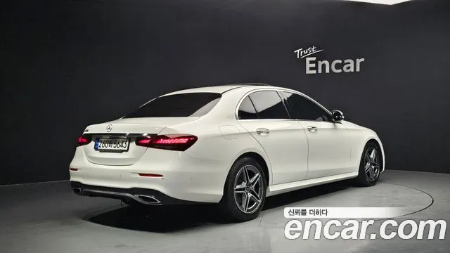 Mercedes-Benz E-Class 2023 — фото 2
