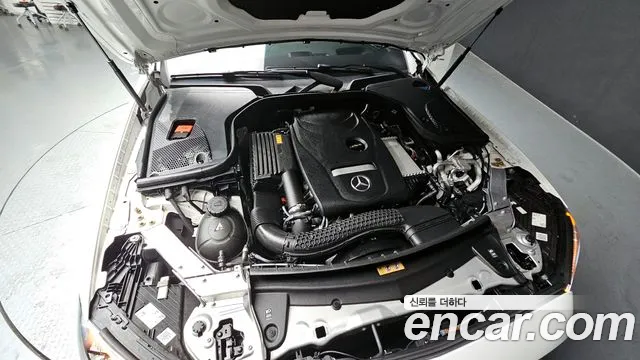 Mercedes-Benz E-Class 2023 — фото 6