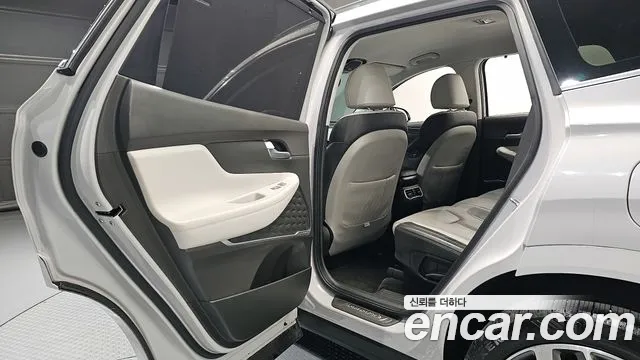 Hyundai Santafe 2021 — фото 17