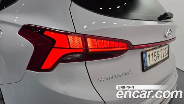 Hyundai Santafe 2021 — фото 9