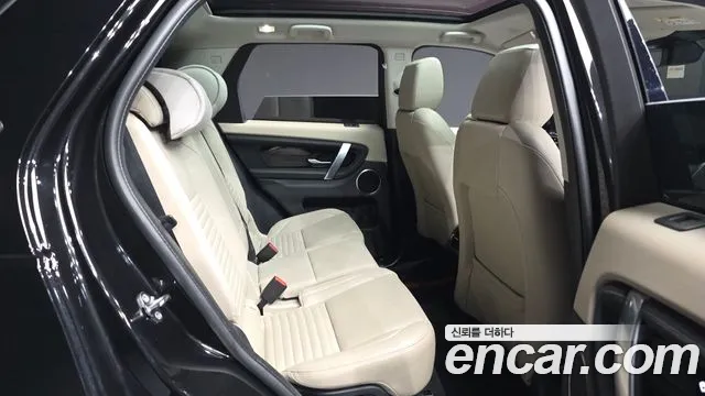 Land Rover Discovery Sport 2022 — фото 18