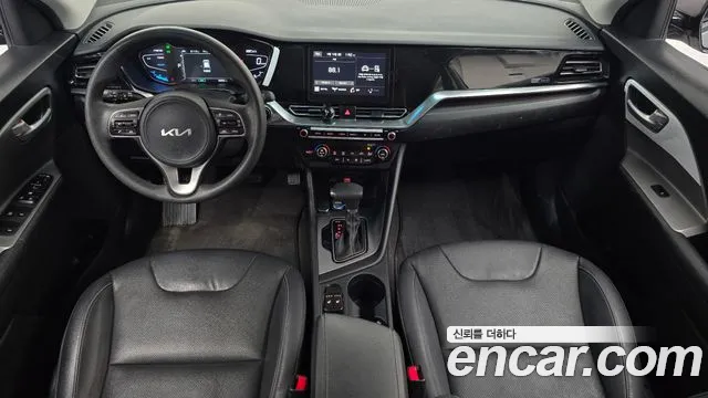 Kia Niro 2022 — фото 10