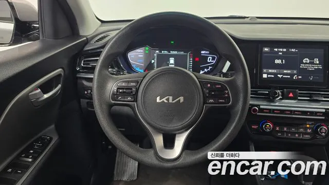 Kia Niro 2022 — фото 19