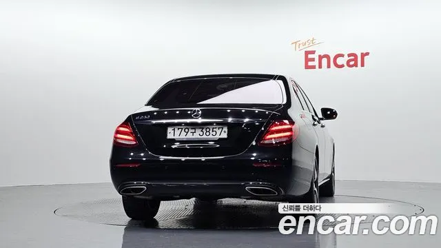 Mercedes-Benz E-Class 2020 — фото 4