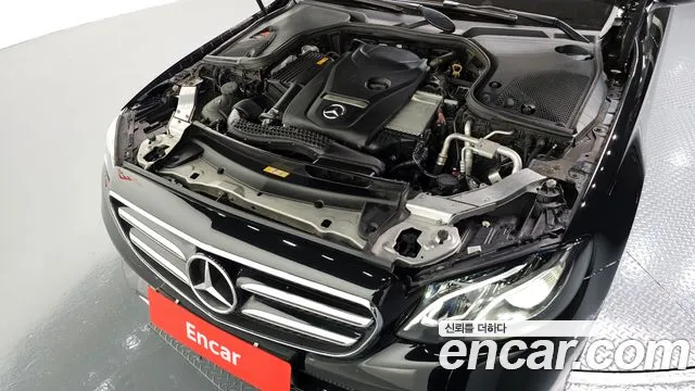Mercedes-Benz E-Class 2020 — фото 6