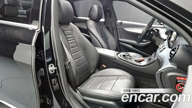 Mercedes-Benz E-Class 2020 — фото 17
