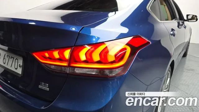 Hyundai Genesis 2016 — фото 9