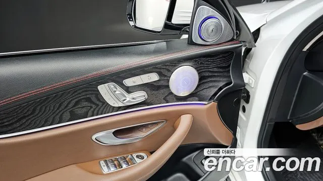 Mercedes-Benz E-Class 2017 — фото 18