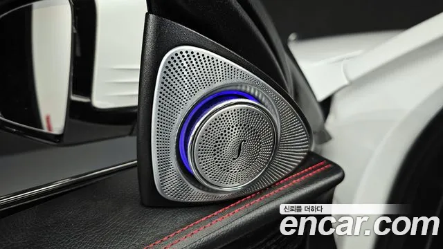Mercedes-Benz E-Class 2017 — фото 20