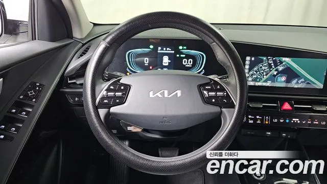 Kia Niro 2024 — фото 19