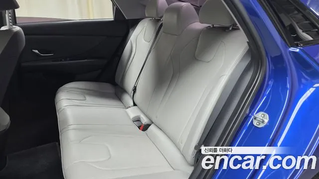 Hyundai AVANTE 2021 — фото 12