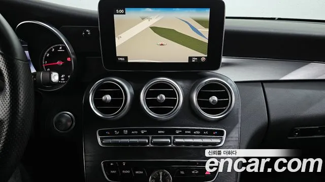Mercedes-Benz C-Class 2016 — фото 14