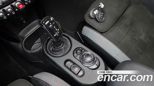 Mini Cooper 2022 — фото 12