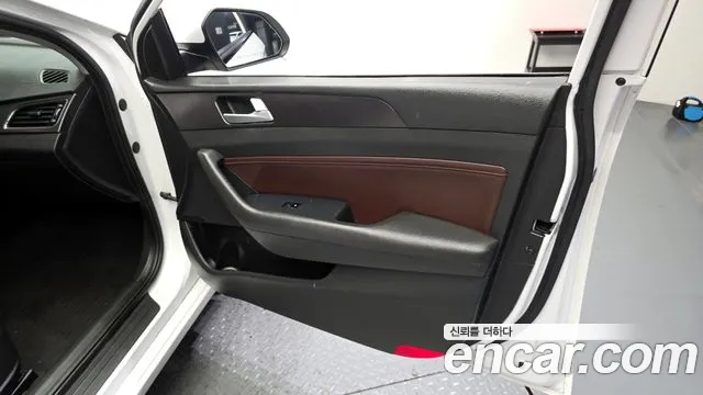 Hyundai Sonata 2017 — фото 14