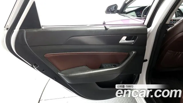 Hyundai Sonata 2017 — фото 15