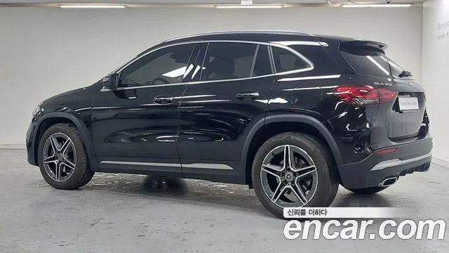 Mercedes-Benz GLA-Class 2021 — фото 2